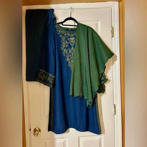 M. BASICS by Maria. B. Elegant Blue and Green Embroidered Women's Dress - Picture 5 of 15